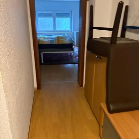 B 13o Monteur Bis 9 Personen דירה Gusenburg