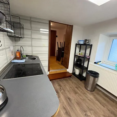 Appartement B 13 Oben Monteur *