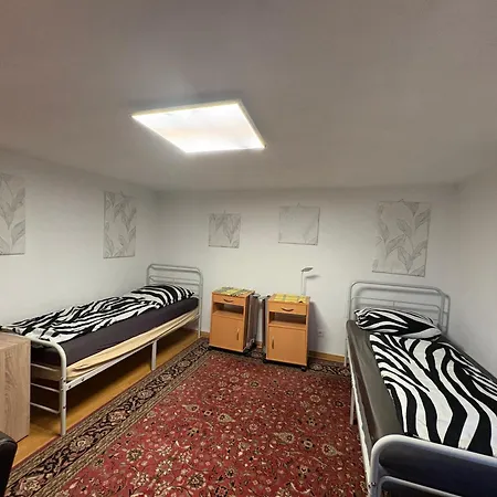 Appartement B 13 Oben Monteur *