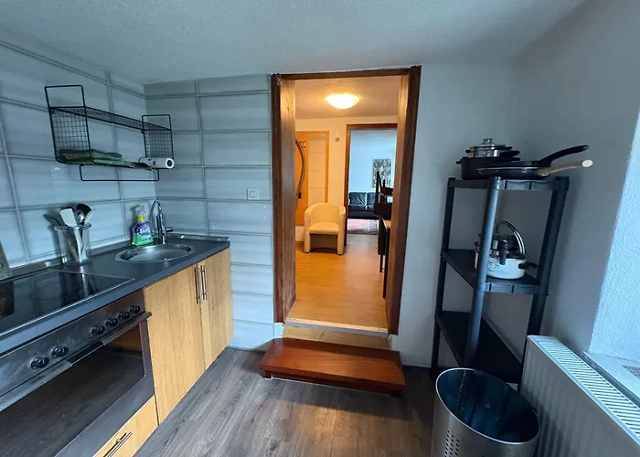 B 13o Monteur Bis 9 Personen